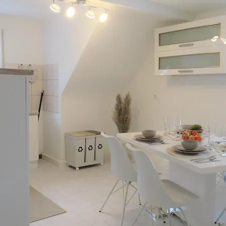 Alte Schule, Ferien- Und Monteurwohnung Gernsbach